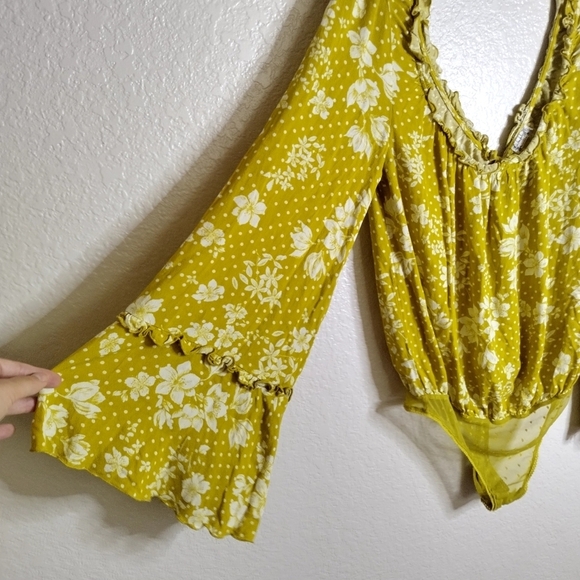 Free People Intimately Bodysuit Yellow One On One Date Floral Sz M - Picture 5 of 8